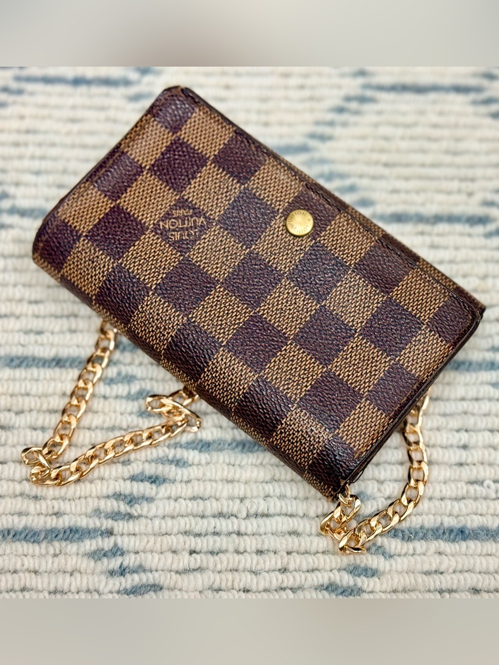 LOUIS VUITTON Vintage Y2K Damier Ebene Monogram Canvas Wallet W/ Crossbody - Picture 7 of 16